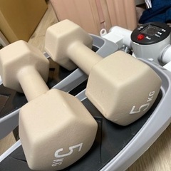 【取引中】　ダンベル　(5kg)