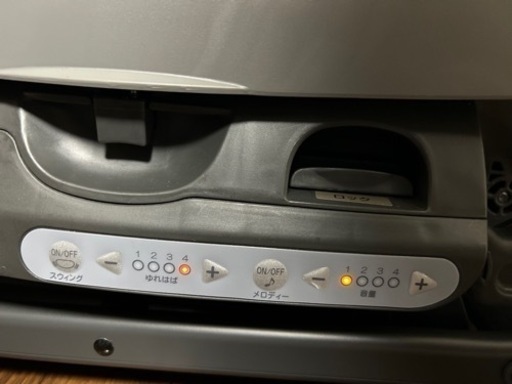 【使用期間わずか】combi電動バウンサーネムリラ　CWL NEMULILA AT +LS