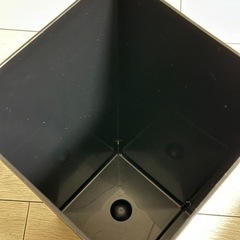 ゴミ箱　黒　スタイリッシュ　ミニマリストの画像