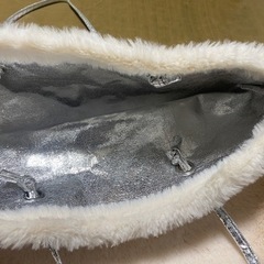 トートバッグ  ファーの画像