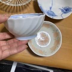 小鉢　バラ4個の画像