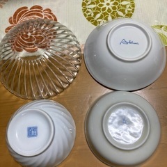 小鉢　バラ4個の画像