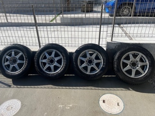 ノア.ヴォクシー等スタッドレスタイヤ