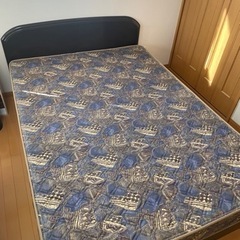 ダブルベッド