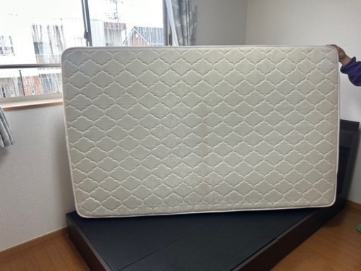 セミダブルベッドマットレス付き 家具インテリア