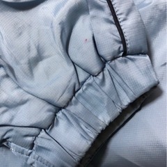 ユニクロ　フード付き　ジャンパー　水色の画像