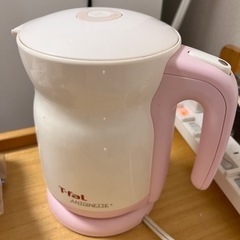 電子ケトルの画像