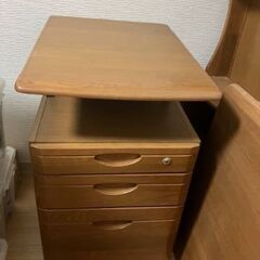 小学生用　学習机（引き出し、含む）の画像