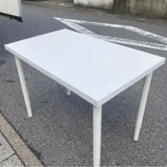 テーブル