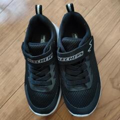 スケッチャーズスニーカー　18cm