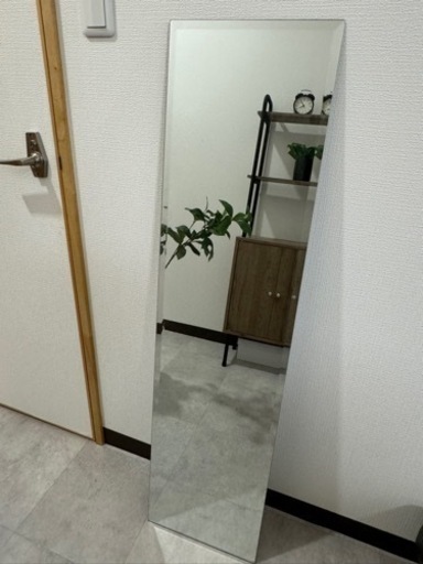 ウォールミラー　壁掛け可能な姿見