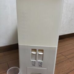ニトリ☆計量米びつ