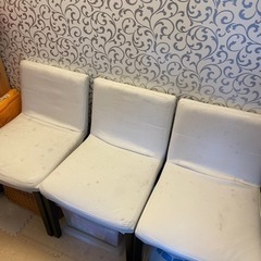 白椅子　Max 5脚の画像