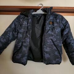 子供服 フード付きジャンパー