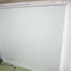 【遮光ロールカーテンをお譲りします／取りに来ていただける方限定】