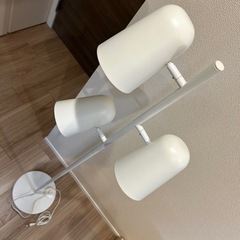 IKEA イケア HUDENE フーデネ フロアランプの画像