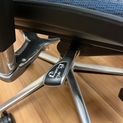 【旧型】 エルゴヒューマン ベーシック オフィスチェア ブルーの画像
