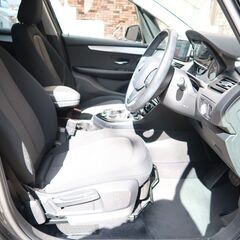 検査7年3月218i グランツアラー 7人乗 インテリジェントセーフティ/コンフォートアクセス/パワーバックドア/HDDナビ/バックカメラ/ミラーETCの画像