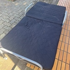 ★折りたたみパイプベット★シングル　差し上げます＾＾