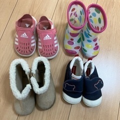 子供用品 キッズ用品 子供用シューズ　13cm