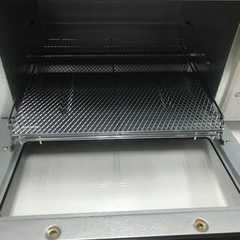 取引場所　南観音　K 2402-819 オーブントースター　TNB8-W 汚れ　キズあり　動作確認済みの画像