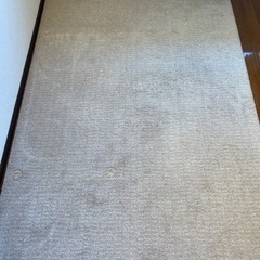 IKEAカーペット クリーム色