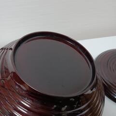 美品♦️激安♦️お櫃、大きめ、外寸約サイズ直径21cm、高さ12cm、重さ750g♦️プラスチック樹脂♦️かなりお値打ちにお譲り致します♦️の画像