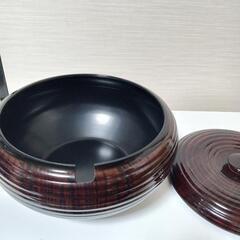 美品♦️激安♦️お櫃、大きめ、外寸約サイズ直径21cm、高さ12cm、重さ750g♦️プラスチック樹脂♦️かなりお値打ちにお譲り致します♦️の画像