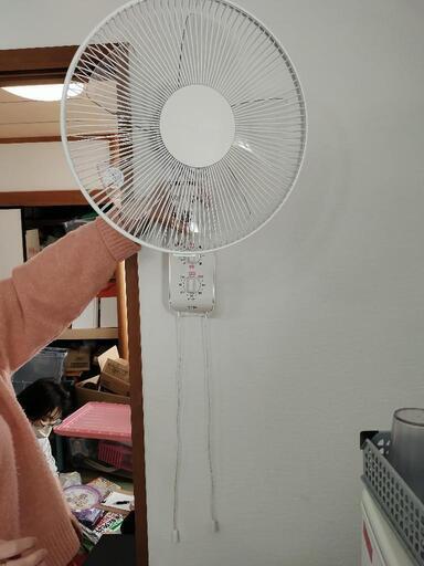 壁掛け扇風機