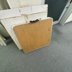 キャンプ用品　机