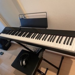 電子ピアノ　CASIO PX-S1100