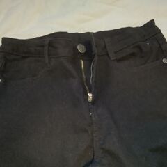 150サイズ　チノパン　西松屋の画像