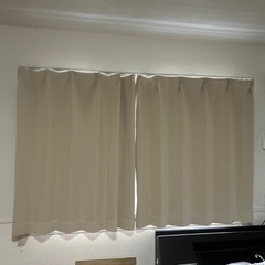 カーテンの画像