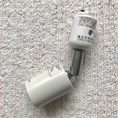 ライティングダクトレールセット（コンセント式）レールライト4個付の画像