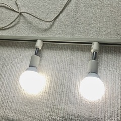 ライティングダクトレールセット（コンセント式）レールライト4個付の画像