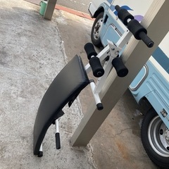 腹筋 筋トレ ベンチ ホームジム シットアップベンチ カーブ型 フィットネスジム シックスパック ダイエット 負荷 スミスマシン ダンベル バーベルの画像