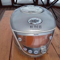 炊飯器　5合炊き