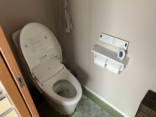 中古ユニットハウス　中古コンテナハウス　店舗　倉庫　トイレ付　ウッドデッキ