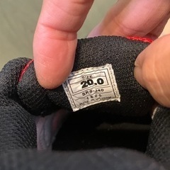 未使用テニスシューズ、24、26インチラケットのセットの画像