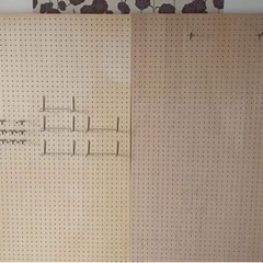 有孔ボード2枚と付属品たち