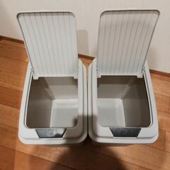 【受渡者決定】トクラス　ほぼ新品ダストボックス　2個の画像