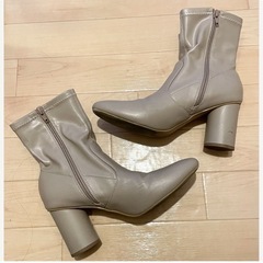 ブーツ24.5の画像