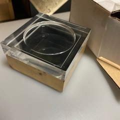 高級感と重厚感のある小物入れ 2つの画像