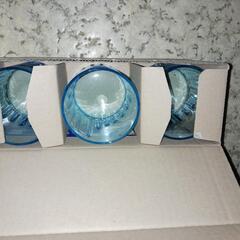新品/ガラス　コップ　３つで
