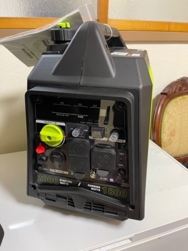 (新品)EENOUR インバーター発電機 DK1800iA 定格出力1.8kVA 正弦波 防音型 デジタルメーター 軽量 高出力 静音