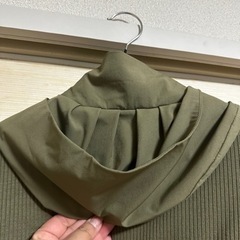 L〜LL カーキの薄手のパーカーの画像