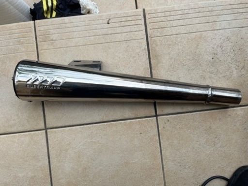 sr400 スーパートラップ　マフラー　スリップオン