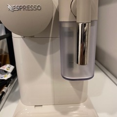  Nespresso ネスプレッソ　ラティシマワン　シルキーホワイト　【3月末まで】の画像
