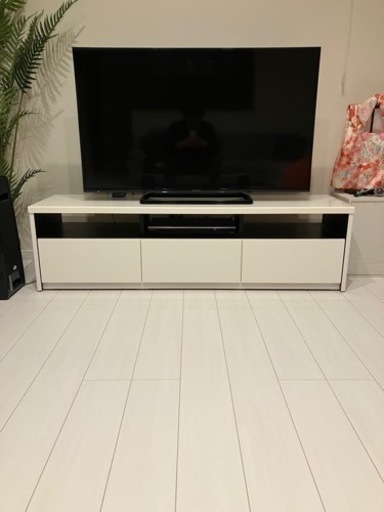 白色テレビ台
