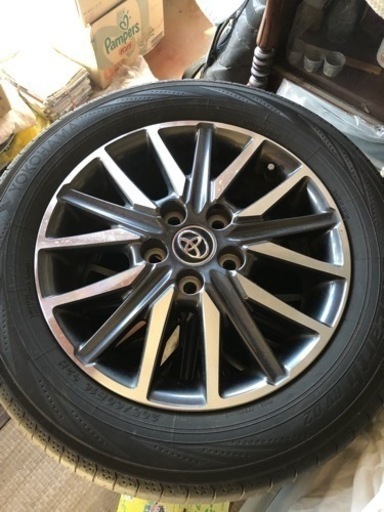 車のパーツ タイヤ、ホイール